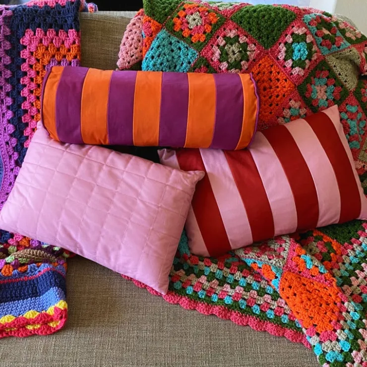 Xenos Bolster kussen met strepen - paars/oranje - ø18x45 cm- Kussens
