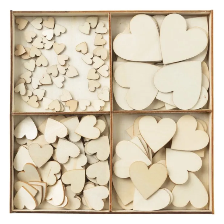 Xenos Houten hartjes in kistje - 16x16x2 cm- Knutselspullen