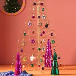 Xenos Kerstboom standaard - goudkleurig - 69x48x30 cm- Kleine Kerstbomen