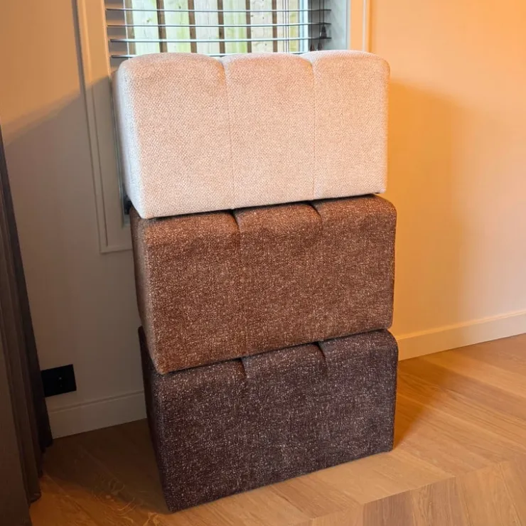 Xenos Poef chenille - beige - 38x66x38 cm- Poefjes